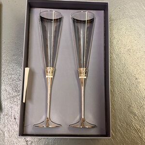 Vera Wang Wedgwood Champagne Flutes